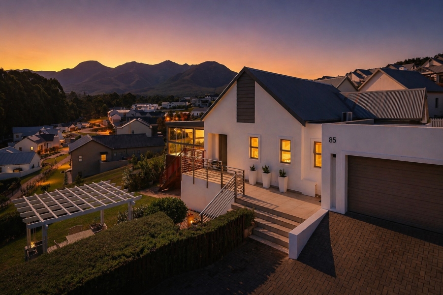 3 Bedroom Property for Sale in Mont Fleur Mountain Estate Western Cape